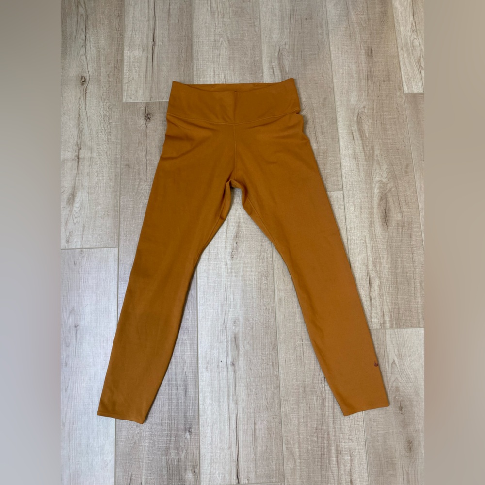 Nike | Women’s | Burnt Orange Leggings